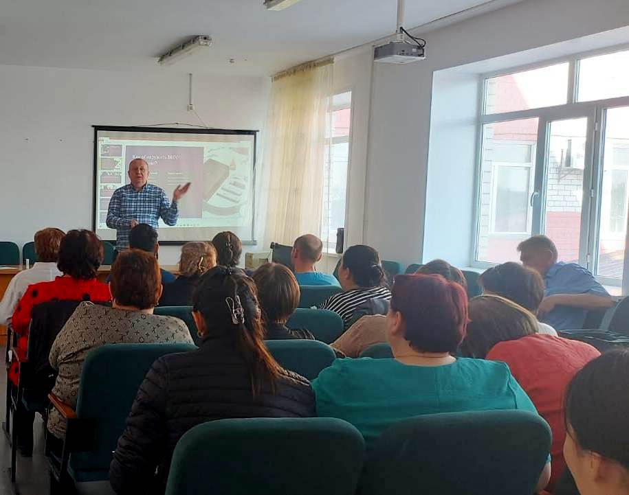 В рамках неформального образования