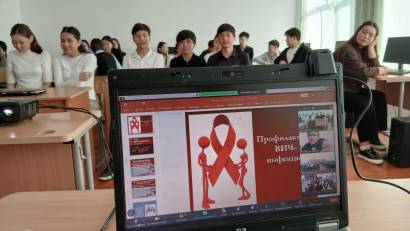 Үш ауылдық мектепте АИТВ-инфекциясының алдын алу бойынша семинар өтті